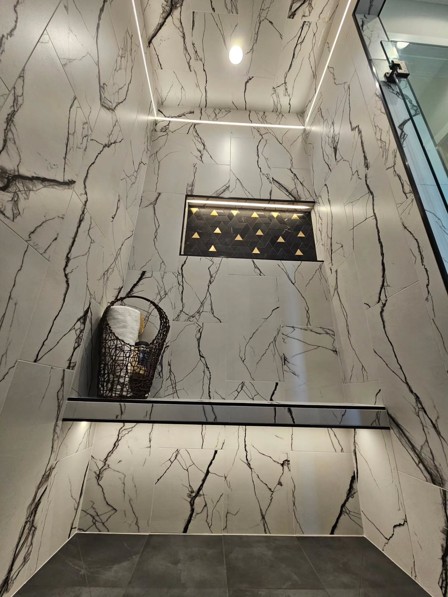 Grateful and blessed to be able to create beautiful projects like this for @jamesonhomesllc.
.
.
.
#tile #design #realestate #bathroom #custom