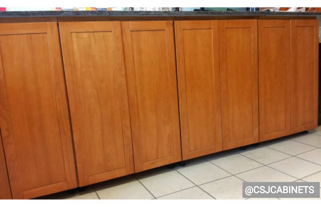 Sugar Maple at CSJ CABINETS. * Easy Glide Drawers Modern Shaker Face Style * Modern Shaker Face Style * Durable hardwood and plywood construction * Meticulous Craftsmanship * European Style Flush Hinges * Wide range of sizes and accessories .
#cabinet #cabinethardware #cabinets #cabinetmaker #kitchencabinets #customcabinets #cabinetshop #cabinetdesign #cabinetmakers #whitecabinets #cabinethandles #cabinetgallery #cabinetinstall #bathroomcabinet #dreamhouse #cabinetideas #cabinetinstallation #winecabinet #drinkcabinet #cabinetinstaller #storagecabinet #chicagocabinets #customcabinetry #chicago #kitchencabinetry #woodcabinets #dreamkitchen #kitchendesign #bathroomdesign #kitchenremodel