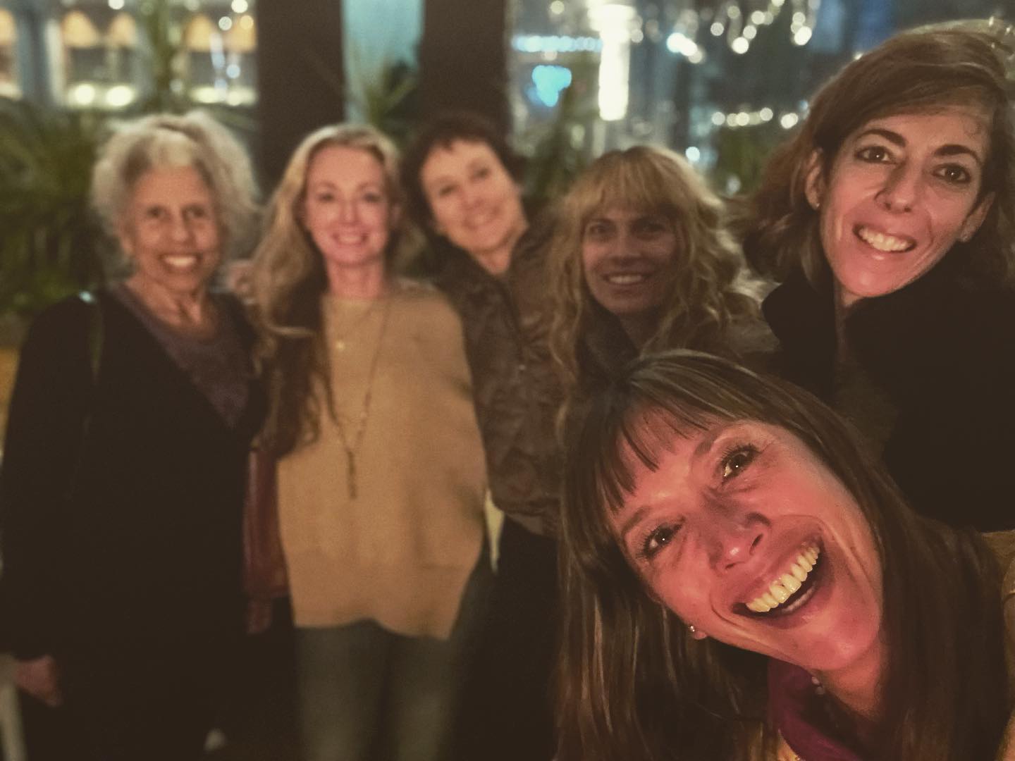 Even yogi’s gotta eat! Good food is a good mood with these fellow #iyengar goddesses! Loving all the beautiful connections at #iynausconvention2023 🧘🏽♀️ 💗 🥗
•••
@iynaus @ameyogaclothing @michallerman @vbacher @princessmikmik
•••
#iyengaryoga #iyengaryogateachertraining #thisismimiyoga #abhijataiyengar #sandiego #yogisgottaeat #goodfoodgoodmood #iynaus #ic2023 #donutkillmyvibe #yogi #yogis #yogalife #yogaiyengar #yogaconvention #learnyoga #namaste #namastebitches #yogafood #yogagoddess #feedme #iyengarteachers #iyengarpractice #iyengarproud #ameyogaapparel #letsdoyoga #goodvibes #yogavibe