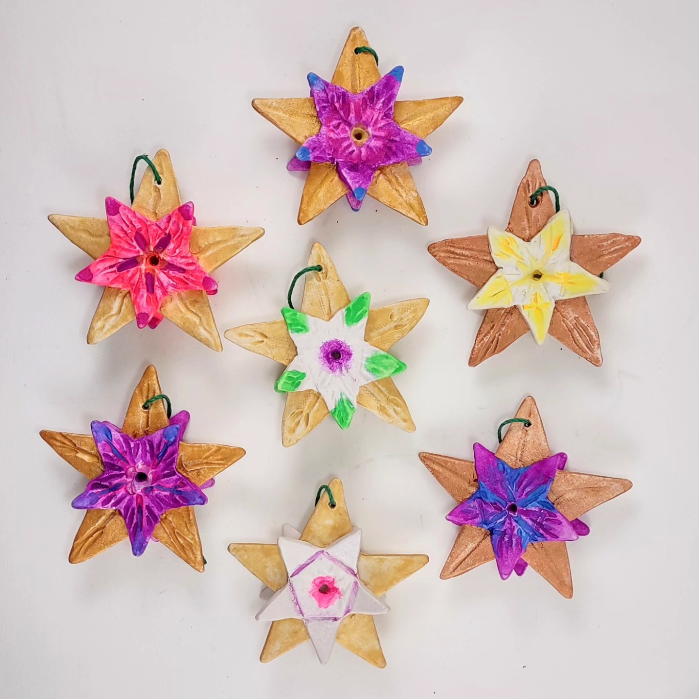Star Orchids 🌟 💮
hand painted, double sided, porcelain ornaments
send flowers 💐 that last forever to a friend
I'll have these available Dec 15-17 @screwfactoryart
and a few in my online shop 🏷️
www.amiesell.com
#orchids
#ornaments #porcelain