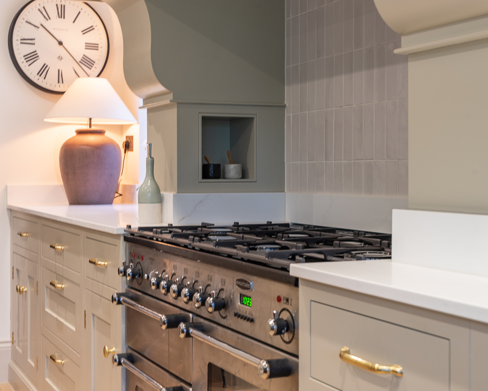 Even when the kitchen isn’t in use, it should still be a beautiful part of the home. With the working station quiet and the lights turned on, the ambience shifts, the space feels softer, warmer, and more inviting. Elements like classic accessories and gentle lighting allow the kitchen to blend seamlessly into the overall design of the house. #BespokeDesign #KitchenInspo #InteriorDesign #ModernLiving