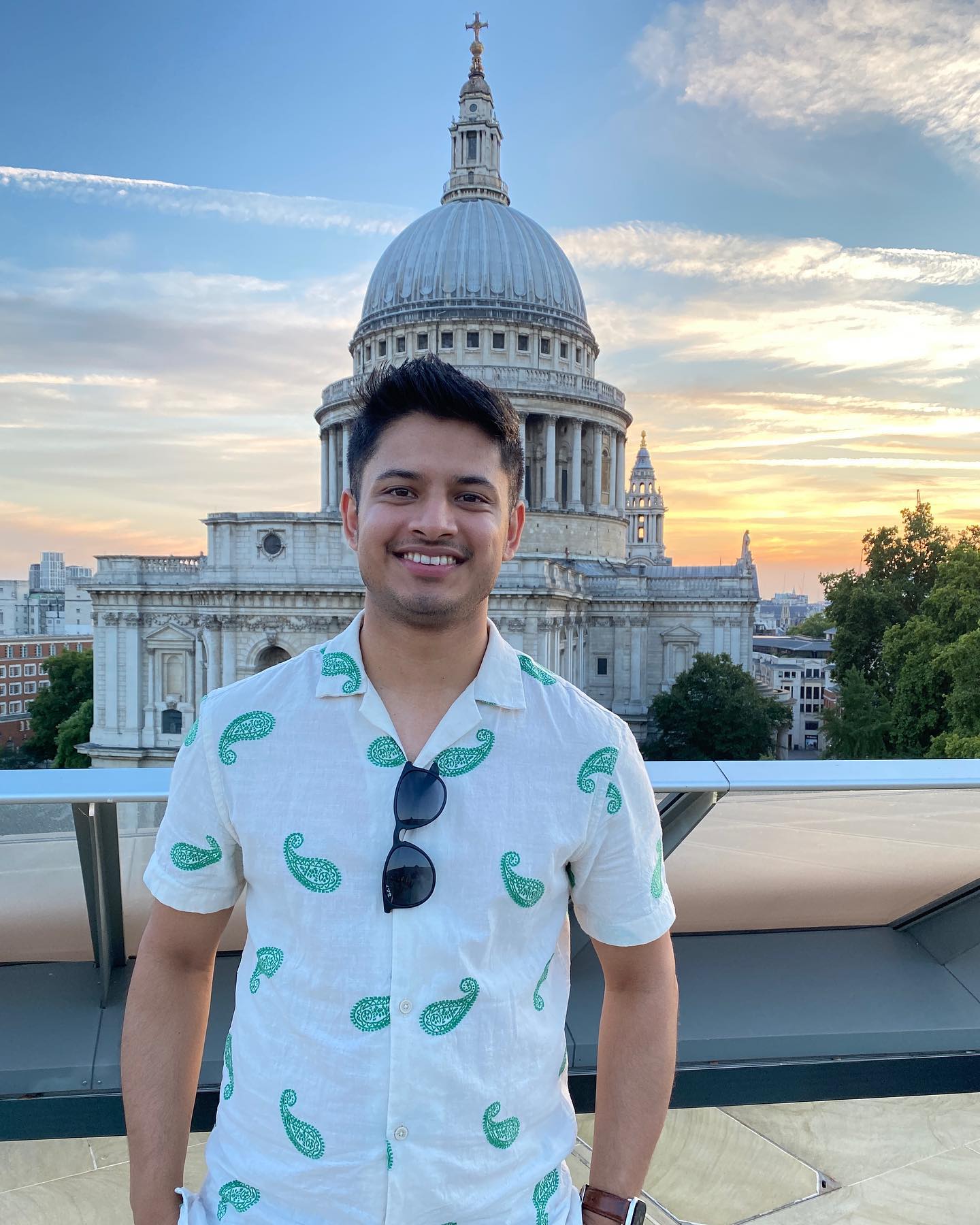 Chasing sunsets ๐