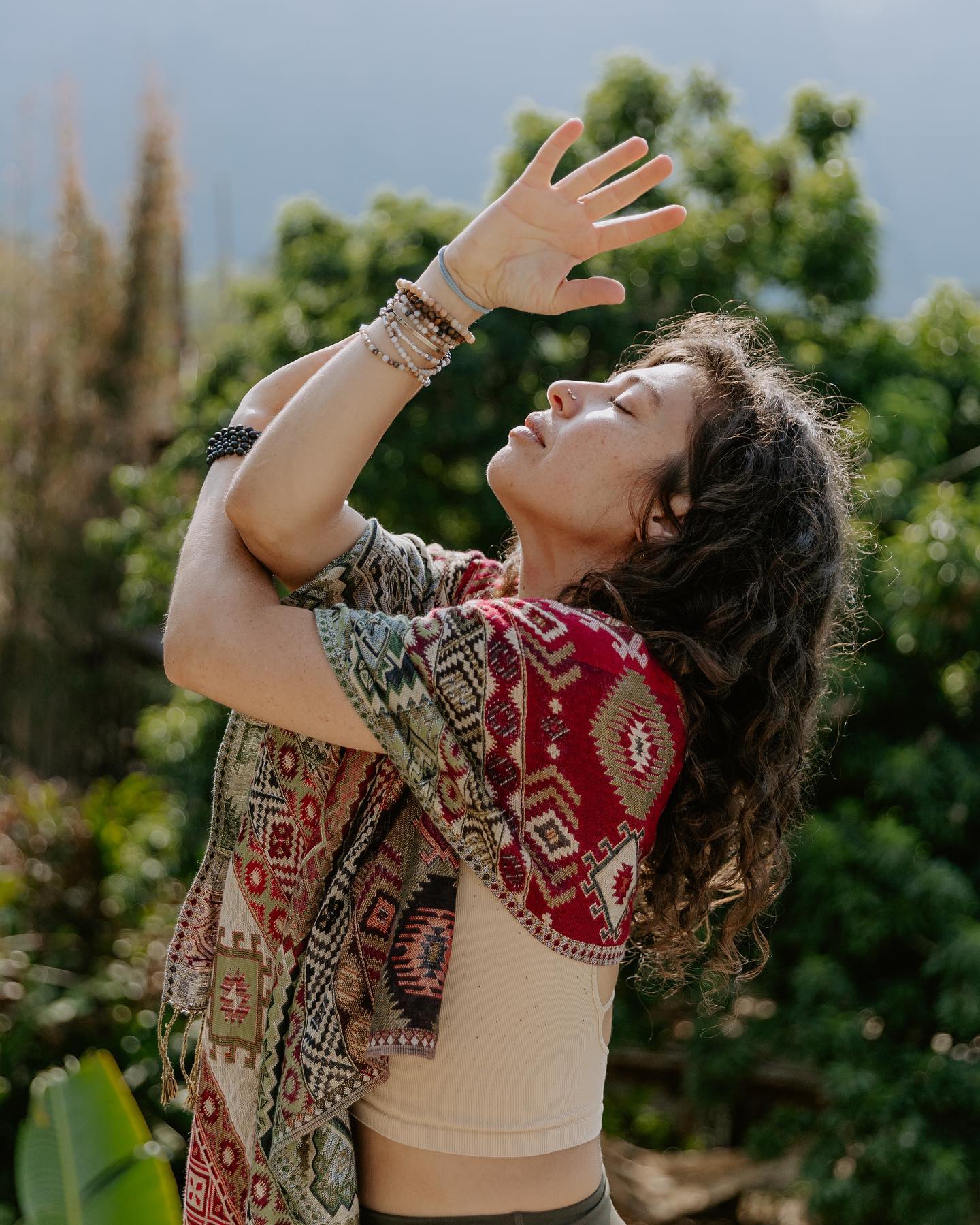 ☀️Om Suryaya Namaha ☀️
I bow to the Great Grandfather Sun for proving the heat, energy, & light that makes life on this beautiful planet possible. For illuminating the path to living on & in purpose. For radiating my heart to keep loving fiercely, & courageously, regardless of how much heartbreak I have experienced. For burning any fears that prevent me from fully stepping into the fire, expanding my edges & forever growing into the next phase of my highest evolution. For igniting the passions of my biggest, wildest dreams & aspirations. And for fueling my focus, clarity, & commitment to take action towards fulfilling those dreams & embodying what matters most to me.
Feeling the fire of Grandfather Sun today as I journey back to Utah after a month exploring Mexico. Soooo many feels that I am still processing & trying to make sense of, though one thing is for certain, I have been ignited with some big, beautiful, & brave inspiration that I am so excited to share with all of you!
Happy Summer Solstice Friends! May our gardens be abundant & strong. May we radiate our hearts fully & freely in the world. May we allow ourselves to be forged in the fires of the unknown, allowing ourselves to die & be reborn so that we can continuously evolve into our highest expression. May we remember to celebrate the full spectrum, the triumphs, the opportunities, the joy, the beauty, the pleasure, the mistakes, the heartbreak & the pain of this grand miracle of life. Deep reverence to the power of the Sun & the fire within us all.
❤️🔥❤️🔥❤️🔥
📸: Big shout out to the wildly talented @alexisfoustphotography for capturing the essence of my inner fire. So grateful for you!
#summersolstice #grandfathersun #omsuryayanamaha #souljourney #stepintothefire #heartoffire #fire