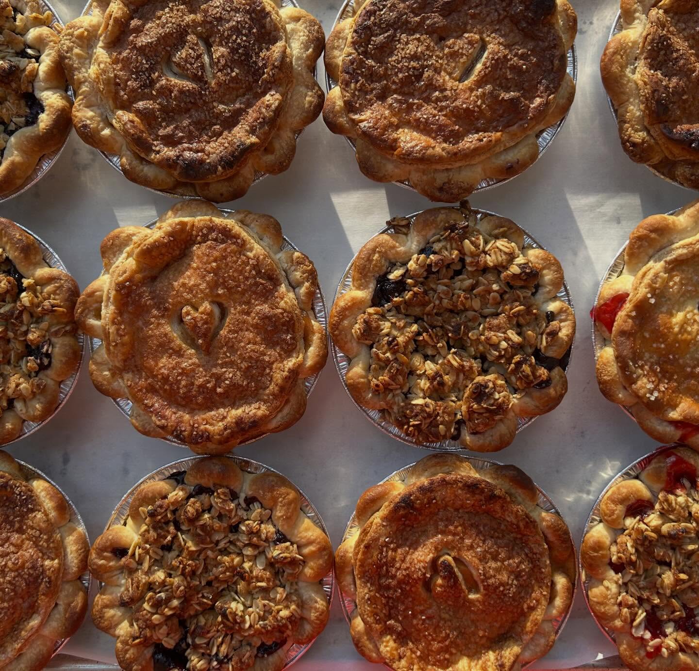 Happy Pi Day from Ohio Pies 🥳 Stop by @bexley_natural_market to stock up for your celebrations!
Choose from ~
•Chocolate chess slices (chess pies are like a cousin to custard pies; this one is somehow light & rich at the same time, and packed with dark chocolate)
•Mini pies; Tart cherry double crust, cherry crumb, blueberry crumb, double crust Apple. Mini pies are perfect for sharing (5 inch) and also good for those who like more fruit than crust 🍒
•Hand pies - local & organic fruit wrapped in my handmade flaky all butter pie dough. Choose from:
-Classic all butter flaky pie crust
-New whole grain pie crust (50% Stuztman Farm organic whole einkorn, 50% @centralmilling organic wheat flour)
-Gluten free pie crust
Flavors today: Apple, black raspberry, tart cherry, red raspberry, boysenberry, mango, mango blueberry, mango raspberry, and veggie curry!
Cookies- special Pi Day frosted sugar cookies & cinnamon sticks, plus classic cinnamon sugar crust cookies.
Thank you so much for all the support! Enjoy 🥧💕