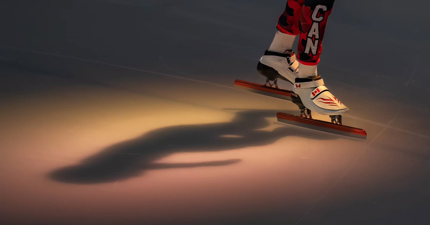 Under the spotlight. π¨π¦βοΈ
A bit of a change from the norm, but as ya'll know, I adore speed skating. ππ€© Having the chance to watch some of my idols perform live? At the world cup?! LEGENDARY.