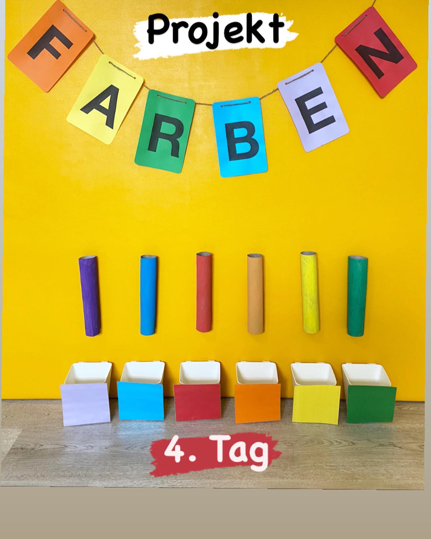 Es wird bunt!
Heute hatten wir richtig viel Spaß mit unserer selbst gemachten Bommel - Bahn!
Die Kinder konnten nicht nur ihr Farbwissen vertiefen, sondern auch ihre motorischen Fähigkeiten üben.
🔴🟠🟡🟢🔵🟣