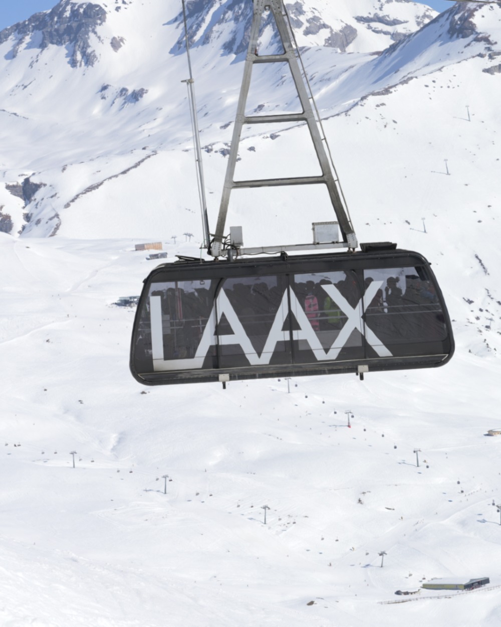 In LAAX, mobility meets the mountains.
This winter, Zeekr joined the resort as Official Mobility Partner, bringing its electric vision to one of Europe’s most progressive alpine destinations.
_____
#ooh #oohcampaign