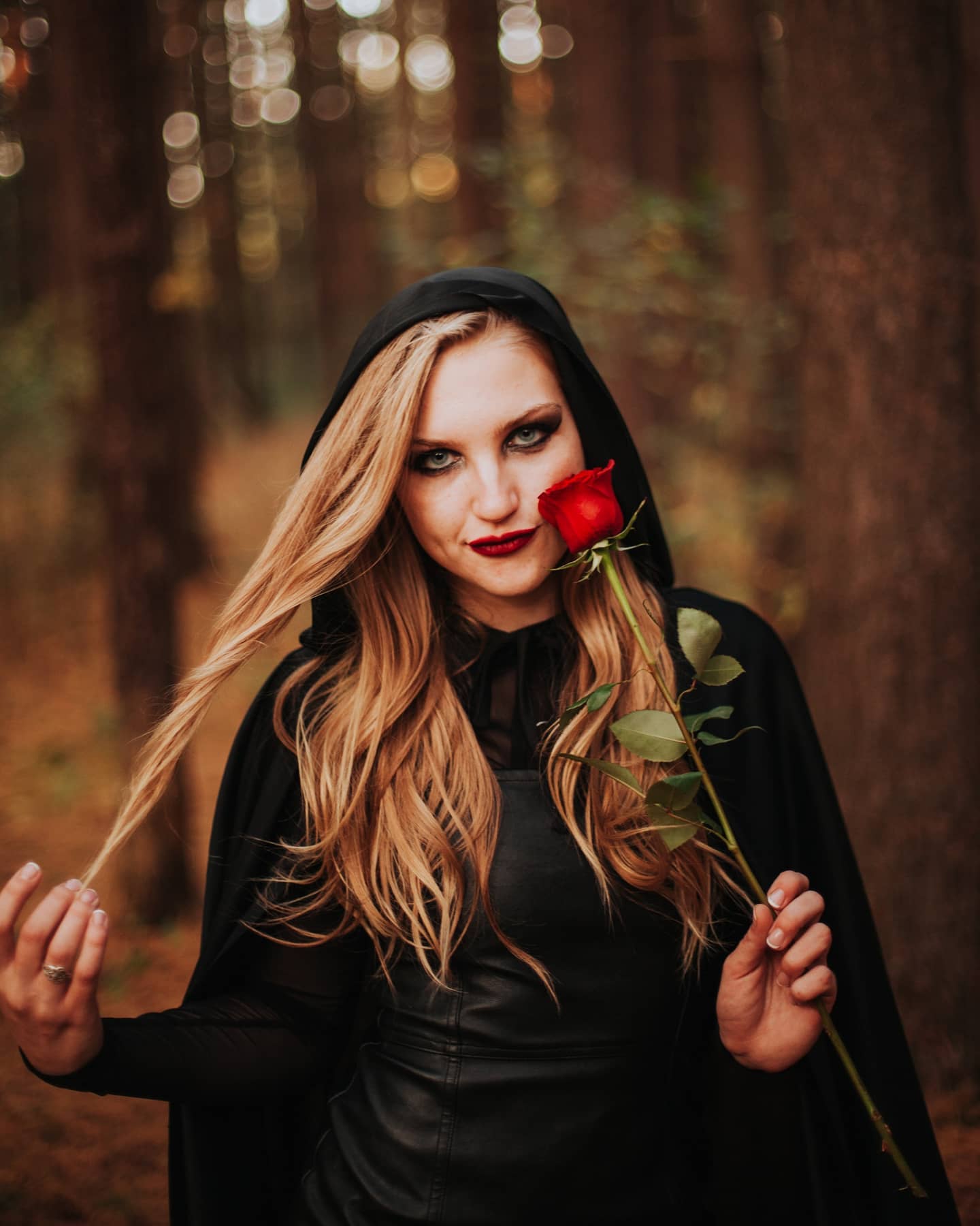 Happy halloween witches 🕸️🖤
Thank you so much to @meganlendmanphoto for these incredible shots capturing the magic and spirit of the forest, history, and women inhabiting it.
#photoshoot #witch #halloween #coven