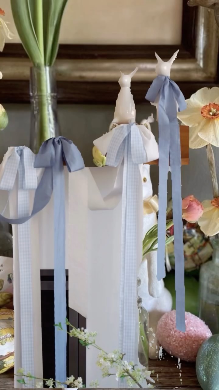 Something sweet is coming for Easter… 🌸🐣
I’ve been quietly working on a special collaboration with talented local ceramic artist, Penny from @possumpotterytexas , and I can’t wait to share what we’re creating together. Think beautiful, handcrafted pieces paired with botanical spring inspired cakes 🤍 the kind of details that make an Easter table feel extra special ✨
I’ll be revealing everything we’ve been working on next week, so keep an eye out.. ✨