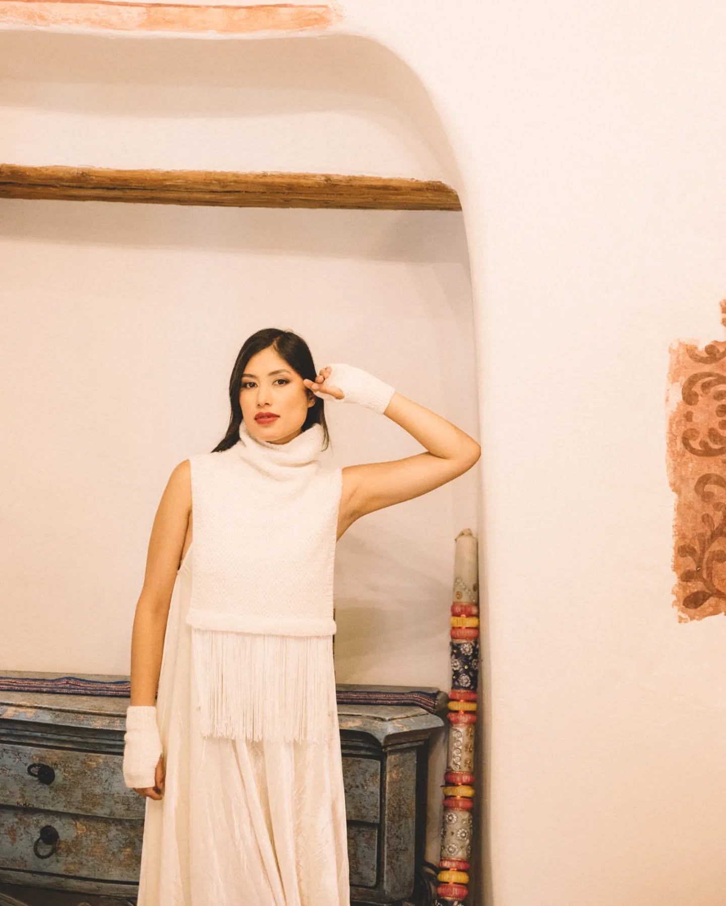 Experience the timeless elegance of the Andes.
Introducing our handcrafted baby alpaca poncho, a modern reinterpretation of an iconic Andean garment. Part of the PUNCHAW FW 24/25 collection by Peruvian artisan Maco Calderón, this light-toned masterpiece is handwoven in Peru, embodying the essence of tradition and sophistication.
M. @qoyllorblaz
P. @miguelpalominofotografo
MUA. @patriciamakeup_cusco
D.A. @maquisimo
#Poncho #PunchawFW2425 #MacoCalderon #Peru #Cusco #FW24 #FW2024 #fw25
