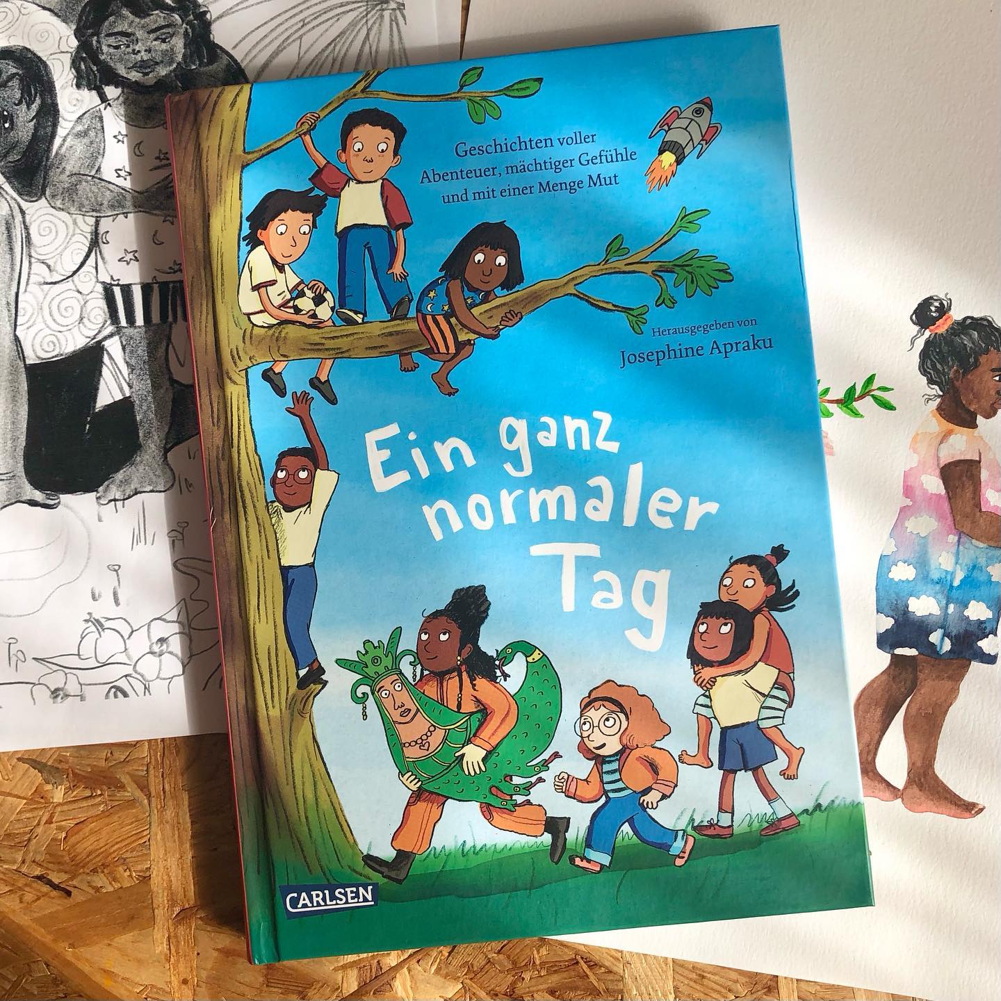 I‘ve been waiting excitedly for this wonderful book to come out! And now it is!
„Ein ganz normaler Tag“ is a magical children‘s book pulled together with much streangth by @josephine.apraku who invited no less than 24 creatives to work together 🔥✨🙏🏾
I was so lucky to illustrate the story of Yezenia León Mezu @studio.kribi , which speaks deeply into ones soul. ❤️
Thank you Josephine, Yezenia and @carlsen_kinderbuch for your trust.
.
.
.
#kinderbuch #childrensbookillustration #carlsenverlag #illustration #kinderbücher
