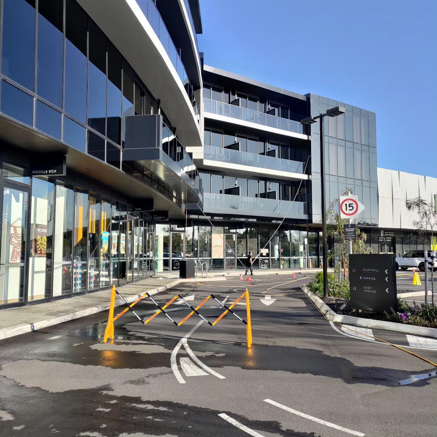 Renewing views!
Renew your view!
#windowcleanersdirect #renewyourview #melbourne #carolinesprings #punthill #punthillapartments #cairns #townsville