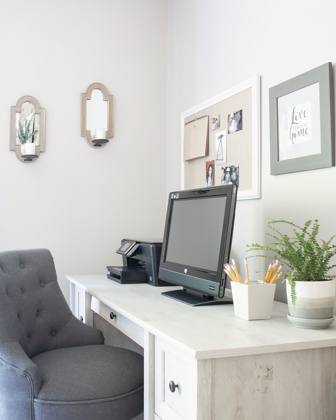 Hope everyone is enjoying the holiday weekend! ☀️ 🌿
.
.
.
#interiorlovers #interiordesign #interior_and_living #deskdecor #homeoffice #homeofficedecor #beforeandafter #interior4all #worldmarket #targetstyle #jossandmain #deskstyling #interiordesigner #designsponge #designspace #homedecor #homesweethome #howyouhome #rusticdecor #modernliving #lightandbright #happysunday #worldmarket