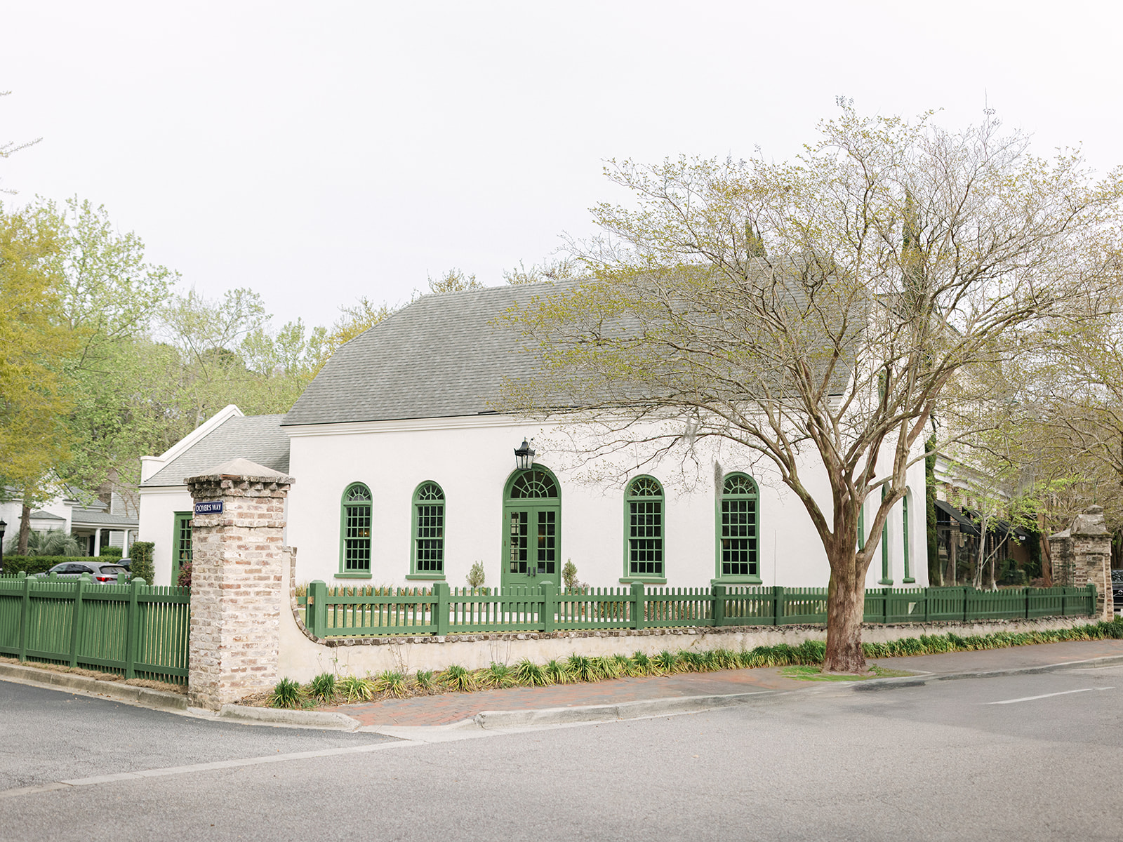 If you’re going to elope somewhere… do it at a little chapel in Charleston ⛪🤍
Our elopement package is perfect for couples craving an intimate ceremony
in a historic setting, with charming photos, and every moment yours.
Learn more on our website in our bio.
