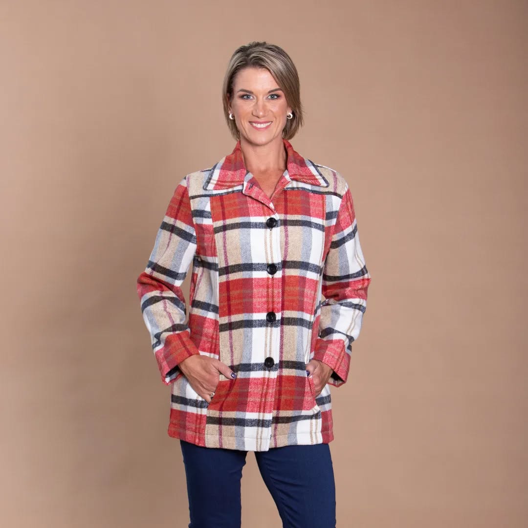 Anna's Boutique: Beautiful winter Jackets to choose from.
#meltonjacket #pufferjacket #proudlysouthafrican #supportlocal