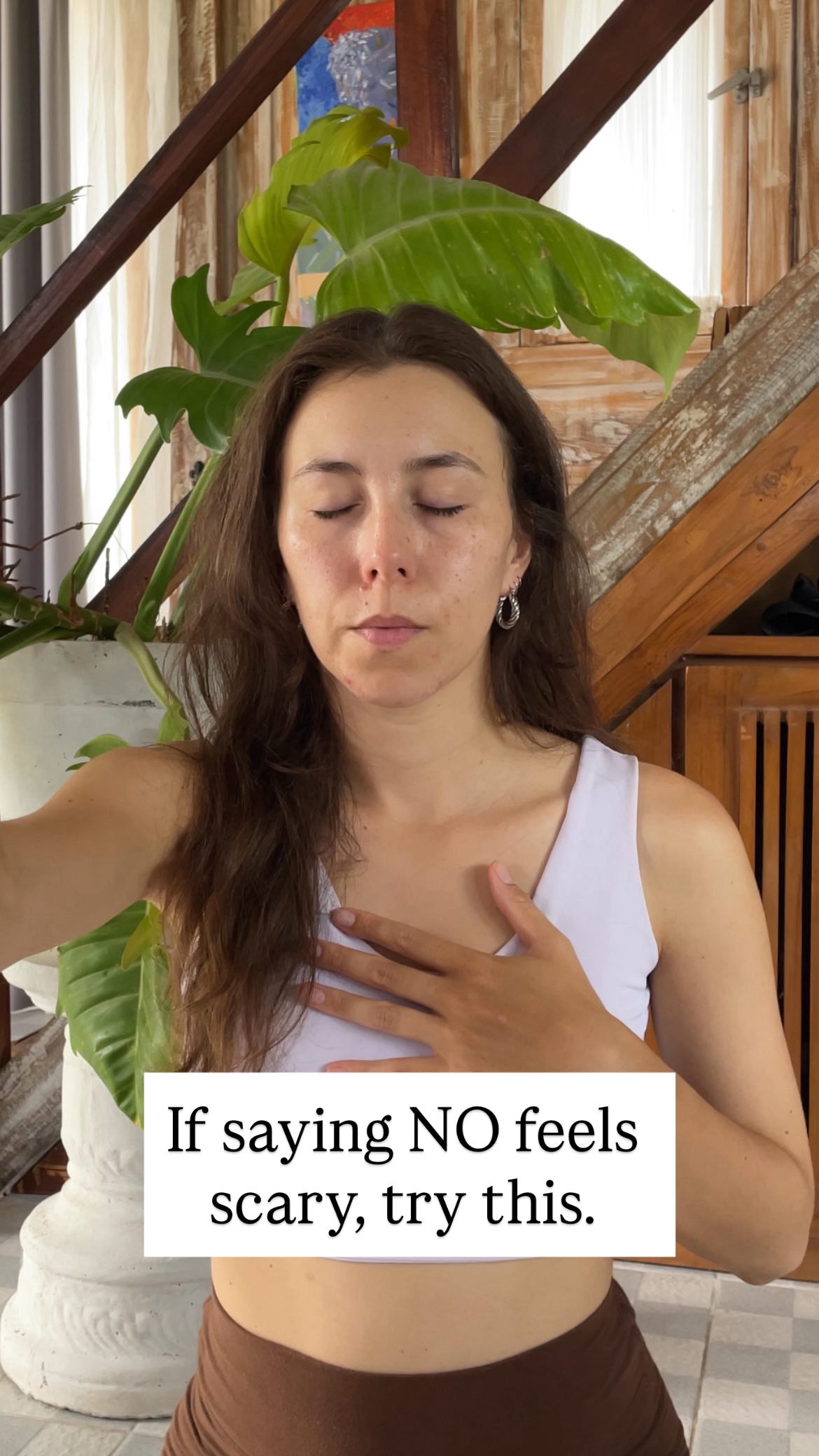 If saying no feels scary, try this☝🏼
Sometimes something feels off in a situation or connection. Deep down you know you want to say no… but actually saying it can feel scary.
Boundary setting takes practice. It also involves gently rewiring your nervous system so your body learns that it’s safe to express your needs.
This is for you if you:
• Say yes to be “easy going” when you actually don’t want to
• Over-explain, apologise, or make excuses when you do say no
• Worry that saying no will upset someone
Bring a situation to mind where you feel pressure or obligation to say yes when you really want to say no. Notice what happens in your body …
👉🏼 maybe anxious tummy knots
👉🏼 a tight throat, jaw tension,
👉🏼 a slumped posture, or a racing heart.
Take a few deep breaths and simply observe the sensations.
Then try this somatic boundary practice:
• Tune into your body
• Power pose + say “NO” out loud
• Repeat your boundary without explaining
• Tap to integrate the response
• Butterfly hug to soothe and anchor
No is a full sentence.
You don’t owe anyone an explanation or apology.
Give yourself permission to honour your boundaries.
💫 Dm me if you’re ready to implement stronger boundaries
#Boundaries #PeoplePleasing #FawnState #SomaticCoach #nervoussystemregulation