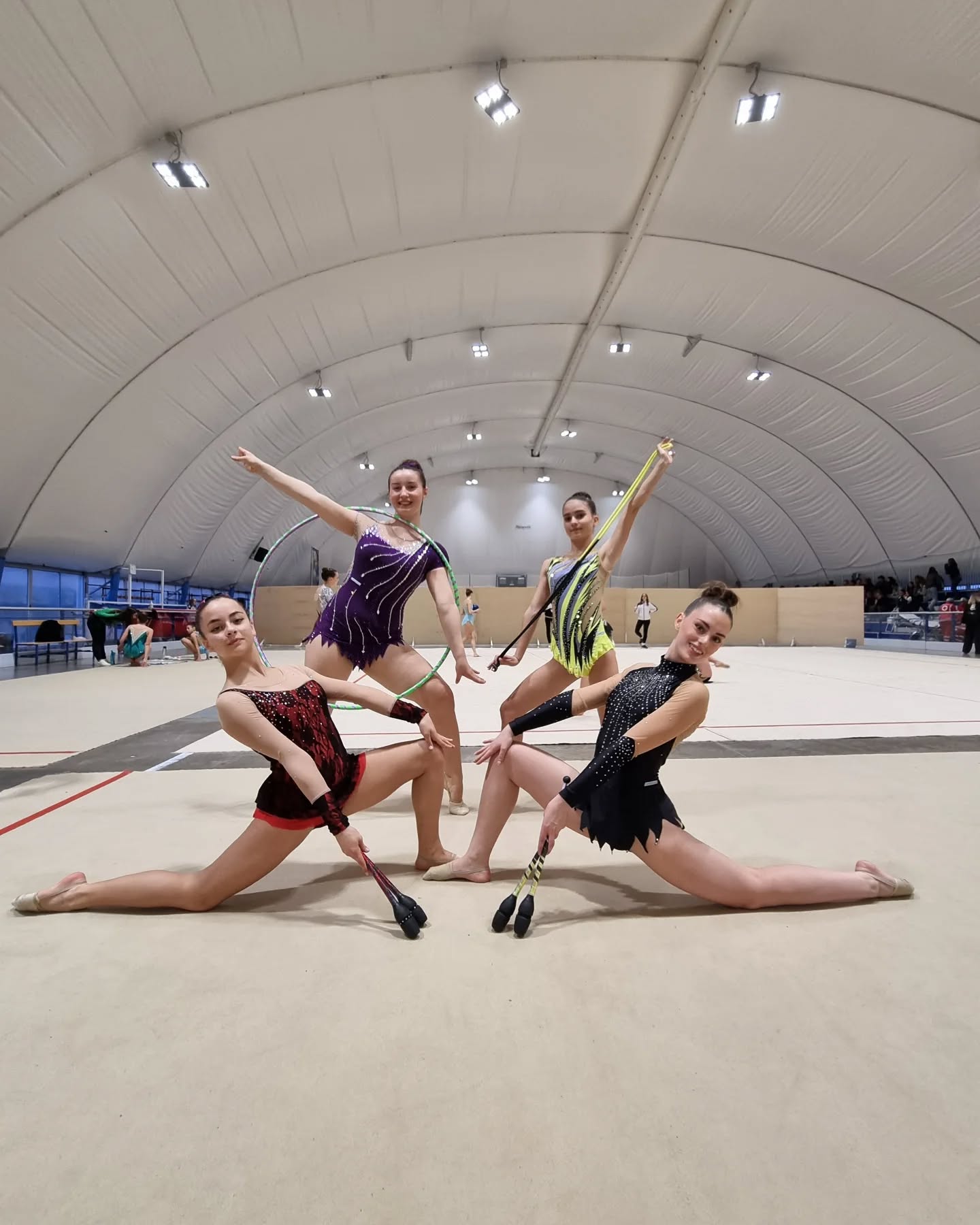 2^ GARA AGONISTICA REGIONALE PGS
Under 15 C2
🏅2^ class. Bruno Aurora attrezzo fune
Under 17 C2
🏅1^ class. Chiara Magon attrezzo clavette
Magon 5^ classifica assoluta
🏅3^ class. Micheletti Sofia attrezzo clavette
Brava anche Alice Perina 7^ al cerchio e 8^ alla palla! ✨️✨️