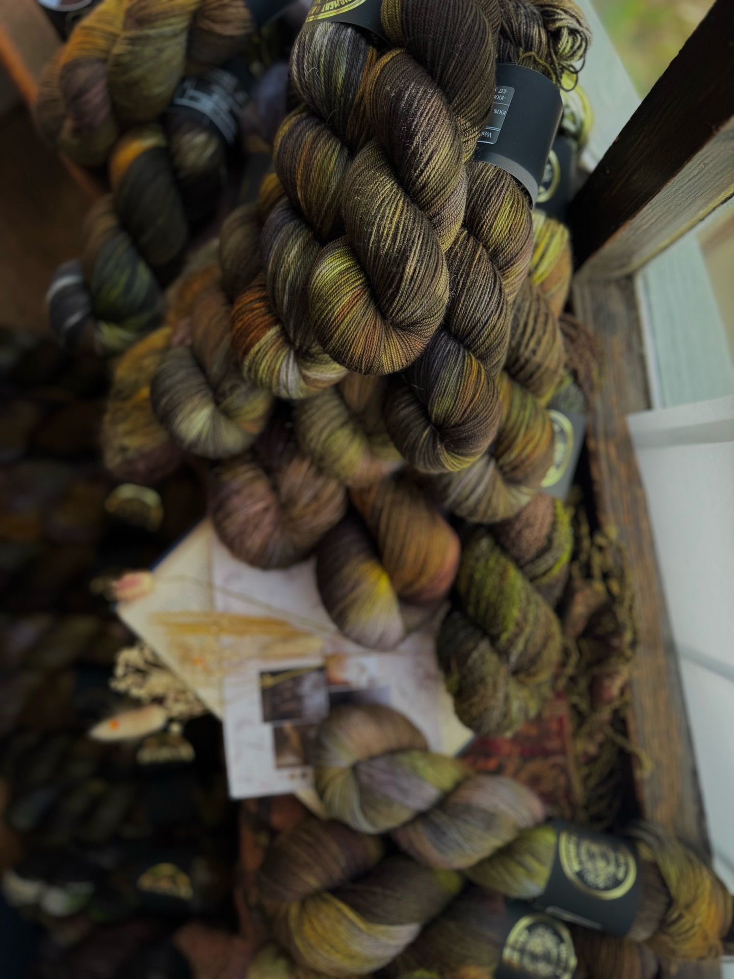 Waiting out the weather 🖤
Which seems to be the constant state of things at the minute- the sun will be here soon and consistently too I hope!
Swipe for swatches and fibre!
Shown on bases:
1. All bases
2. NSW bases
3. Boucle DK
4. SWM Sock
5. Alpaca cotton dk
6. Suri silk dk
7. Corriedale woolen spin
8. The alchemy
9. Alpaca silk cashmere
10. Knitted swatch
11. Bfl fibre
12. Bfl silk fibre