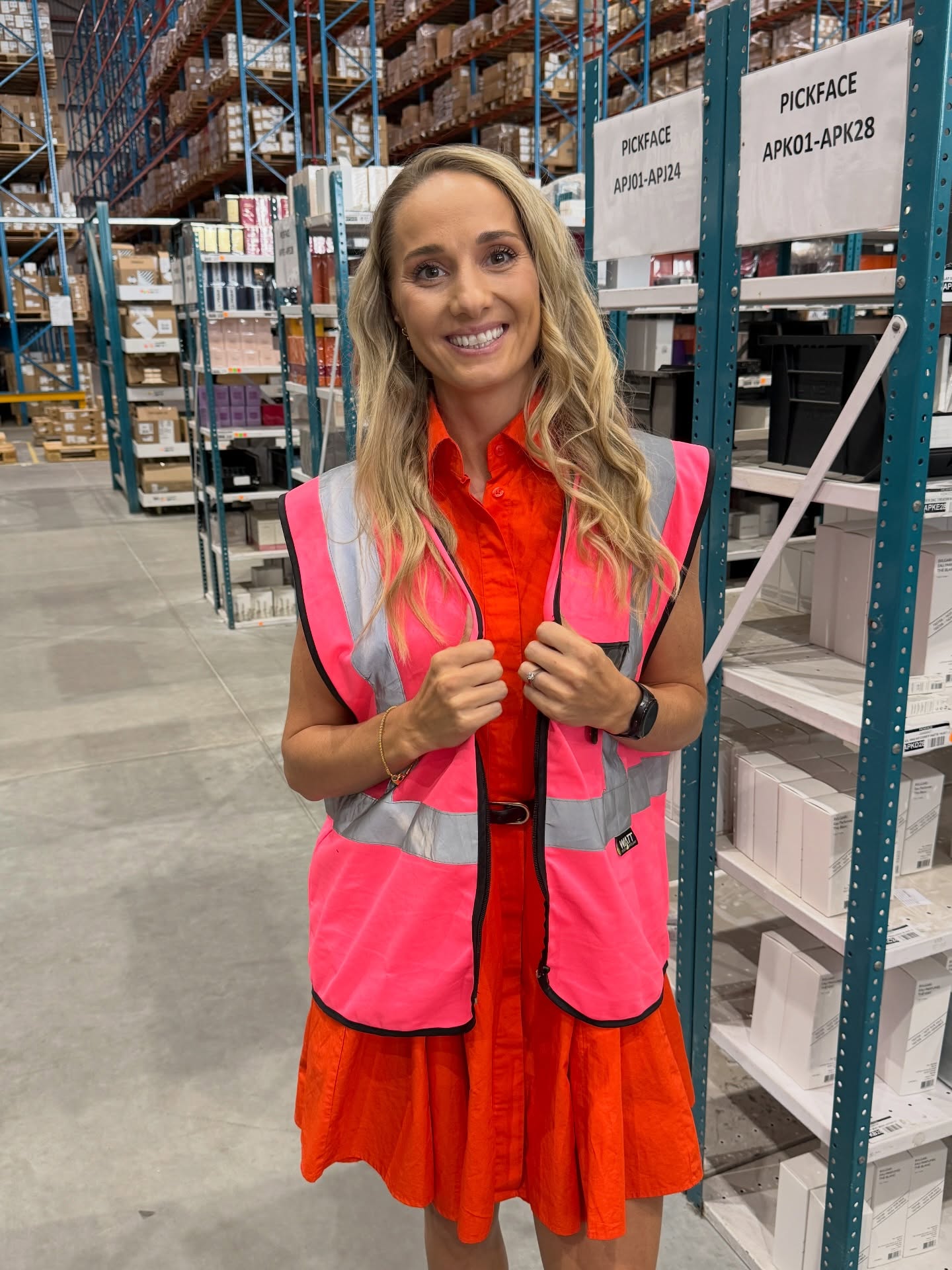 From strategy to warehouse floor. đź’—
A warm welcome to Anje, who recently joined Green Light Media as our Creative Account Manager.
During one of her first client visits with us, she joined the team at the @pds_southafrica warehouse for a behind-the-scenes look at the logistics operations supporting the brands we market.
At Green Light Media, we believe the best marketing and brand strategy starts with understanding how a client’s business actually works.
Pink high-vis vest and all. We’re very happy to have you on the team, Anje. ✨
#GreenLightMedia #MarketingAgency #TeamIntroduction #BehindTheScenes