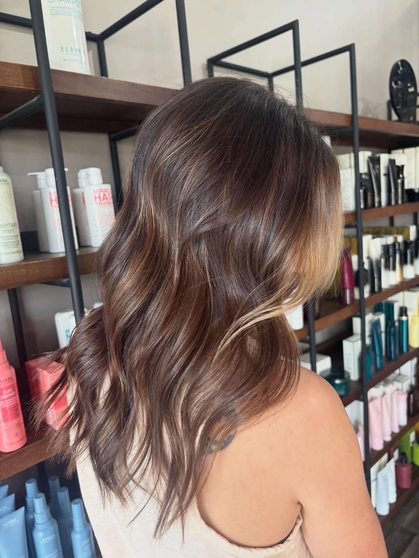 Lived-in brunette dreams✨🤎
•
•
•
Stylist - @annabel.hair.89