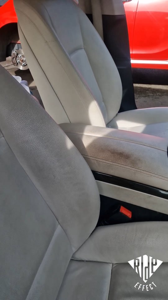 BMW 7 Series was scheduled for our extensive clean package and a machine polish on several panels. The interior required the most attention, as it had worn and soiled leather seats, along with ash and debris. However, with diligent effort, we were able to restore it to a pristine condition.
Wheels refurbished by @bedfordalloyandbodyworks
Maintenance is key 🔑
Keep your ride shining year-round with our Maintenance Scheme — perfect after any of our premium cleans. Stay booked every 4–6 weeks to retain value and avoid end-of-lease charges.
✨ Professional Mobile Valeting & Detailing Specialists
📞 +44 7734 374012
📧 info@rideeffect.co.uk