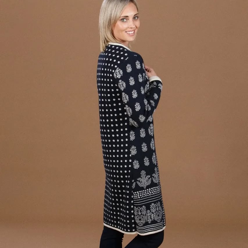 Beautiful new knitwear @ Anna's Boutique:
#George #Hartenbos #Stilbaai #Riversdale and #hermanus .