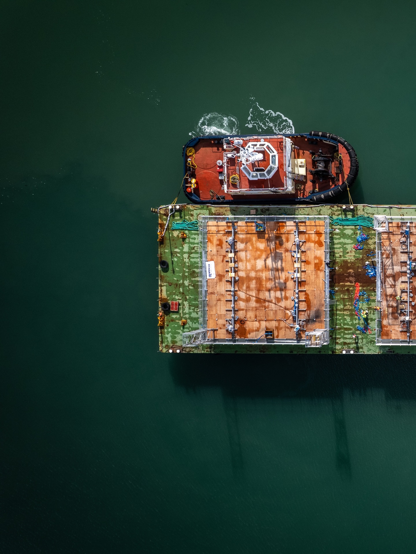Assisting @spencer_group with filming of the Aerotruss installation on the Menai Bridge this week.
#menaibridge #anglesey #gwynedd #menaistrait #drone
@carmet_tugs @_bobfranciscranehire_ @cyngormon @cyngorgwynedd