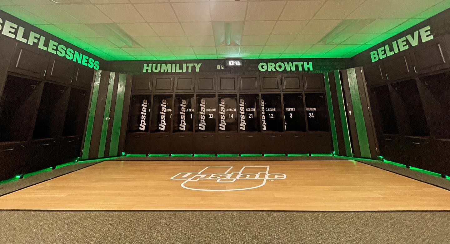 We were super excited and grateful for the opportunity to work with @upstatewbb on the upfit of their locker room this Summer.
#lockerroom #acrylicsigns #wallwraps #arlon #floordecals #uscupstate