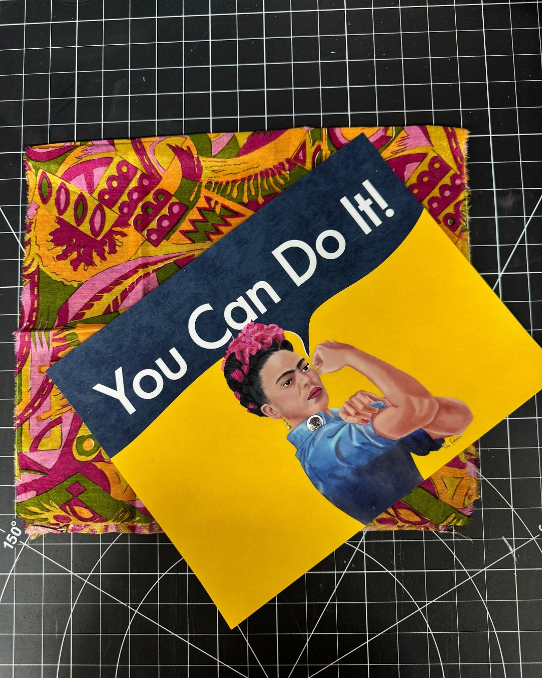 New endpapers in the mix!
Who doesn't love Frida Kahlo? Years ago, I was commissioned to paint her as Rosie the Riveter. I have adored her ever since and wanted to do more with her.
Now she'll be encouraging whomever buys the Frida journal!
#fountainpenfriendly #fountainpenpaper #fountainpencommunity #luxurystationery #handmadejournal