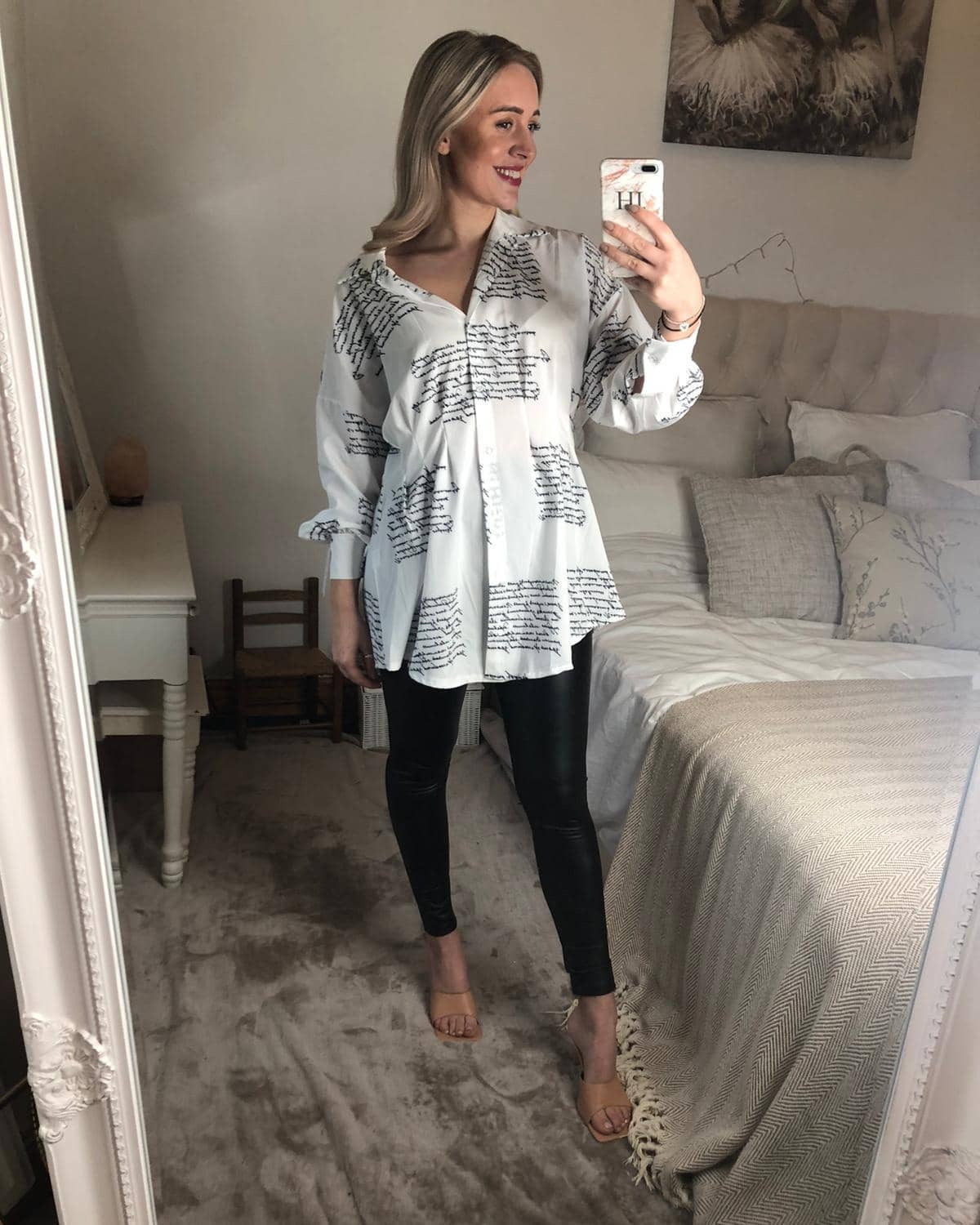 Longline shirts, so comfy to wear and flattering for all figures! Ideal for this time of year, as they can be styled in so many ways.
We love them with our leather leggings, great for wearing under our knitted vests too!
We love autumn fashion, bring on the cosy jumpers and boots!! π
Have a lovely Tuesday! π
Tap to shop or visit www.billiesboutique.co.uk
Any questions please DM us! πBBxx
#autumnstyle
#autumnfashion
#outfitinspiration ##longlineshirt #shirtdress #whiteshirt #fashionista #fashionblogger #bloggerstyle #boutiqueclothing #onlinewomansclothing