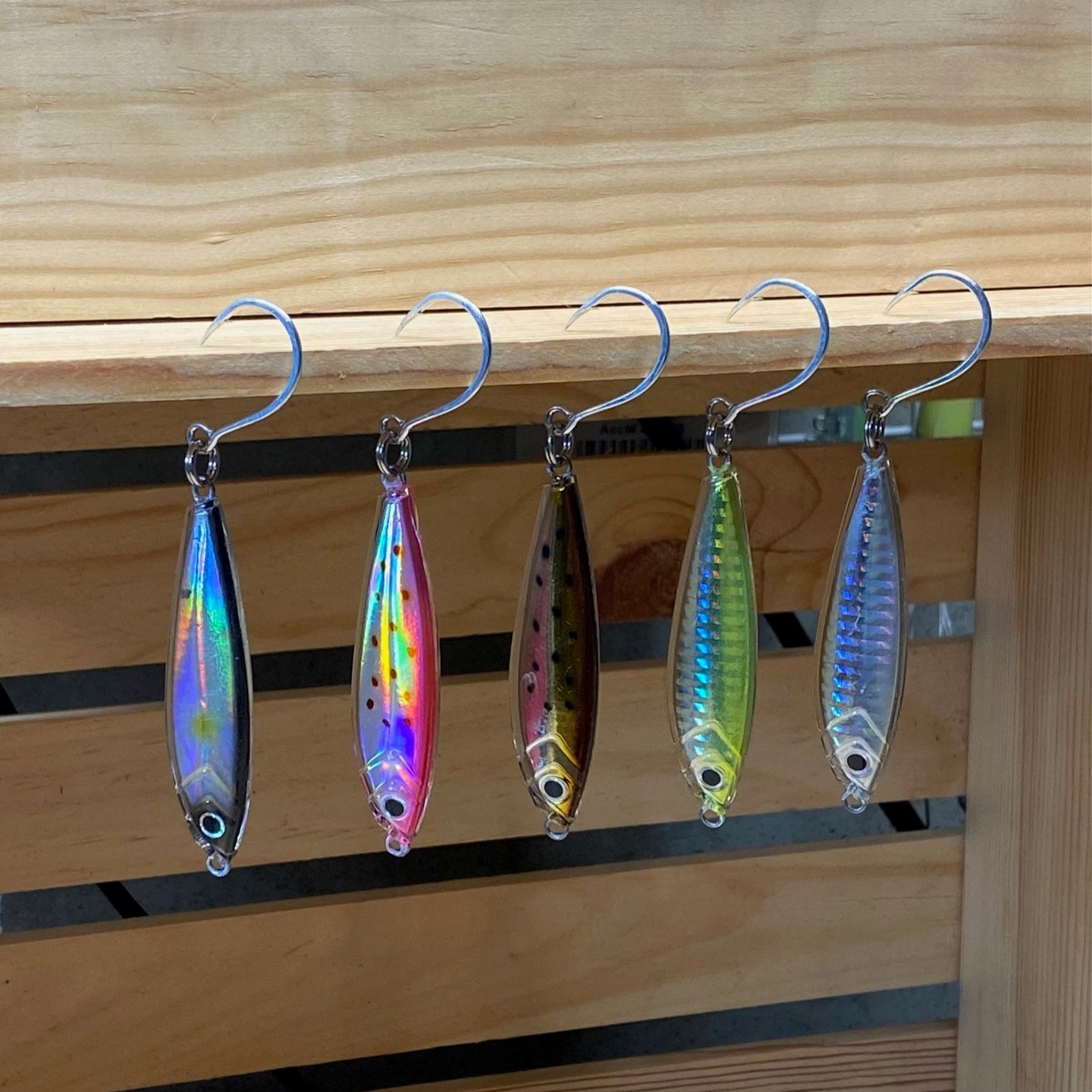 The 'Electric Scratch' Peanut Color has arrived, available, and on the website. The bulk packs have also been updated too. Enjoy. #peanutjigs #monomoytackle #capecodfishing #myfishingcapecod #onthewatermagazine #tackleboxnj #harwichsportbaitandtackle #bobbyjsbaitandtackle #craftyonecustoms