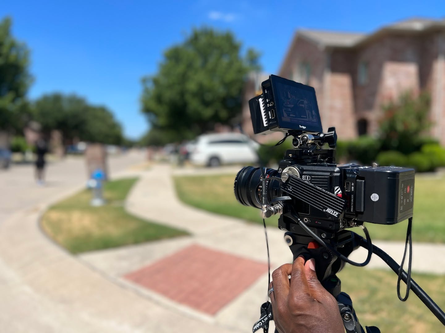 #BTS of a recent short film. Setup is everything.
We love working with other creatives like @filmsbyroy. #creative #onset #filmproduction #DFWcreatives #dfwfilm