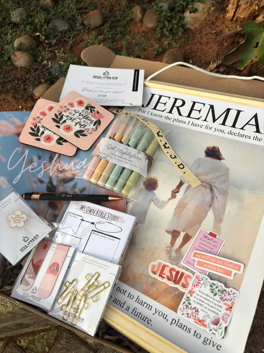A beautiful Christian encouragement gift box we packed with so much love 🤍✨
Filled with faith-filled stationery, Bible study tools, stickers, highlighters, and reminders of God’s promises like Jeremiah 29:11 — a box created to inspire quiet time with the Lord and encourage the heart.
This custom gift box came to R830 and was carefully packed for someone special 📦
If you would like us to create a personalised Christian gift box for a friend, loved one, or even for your own Bible study time, feel free to send us a DM 🤍
Let’s keep spreading the love of Jesus through meaningful gifts ✨
#christiangifts
#biblestudytools
#christiansmallbusiness
#christiansouthafrica
#faithbasedbusiness
