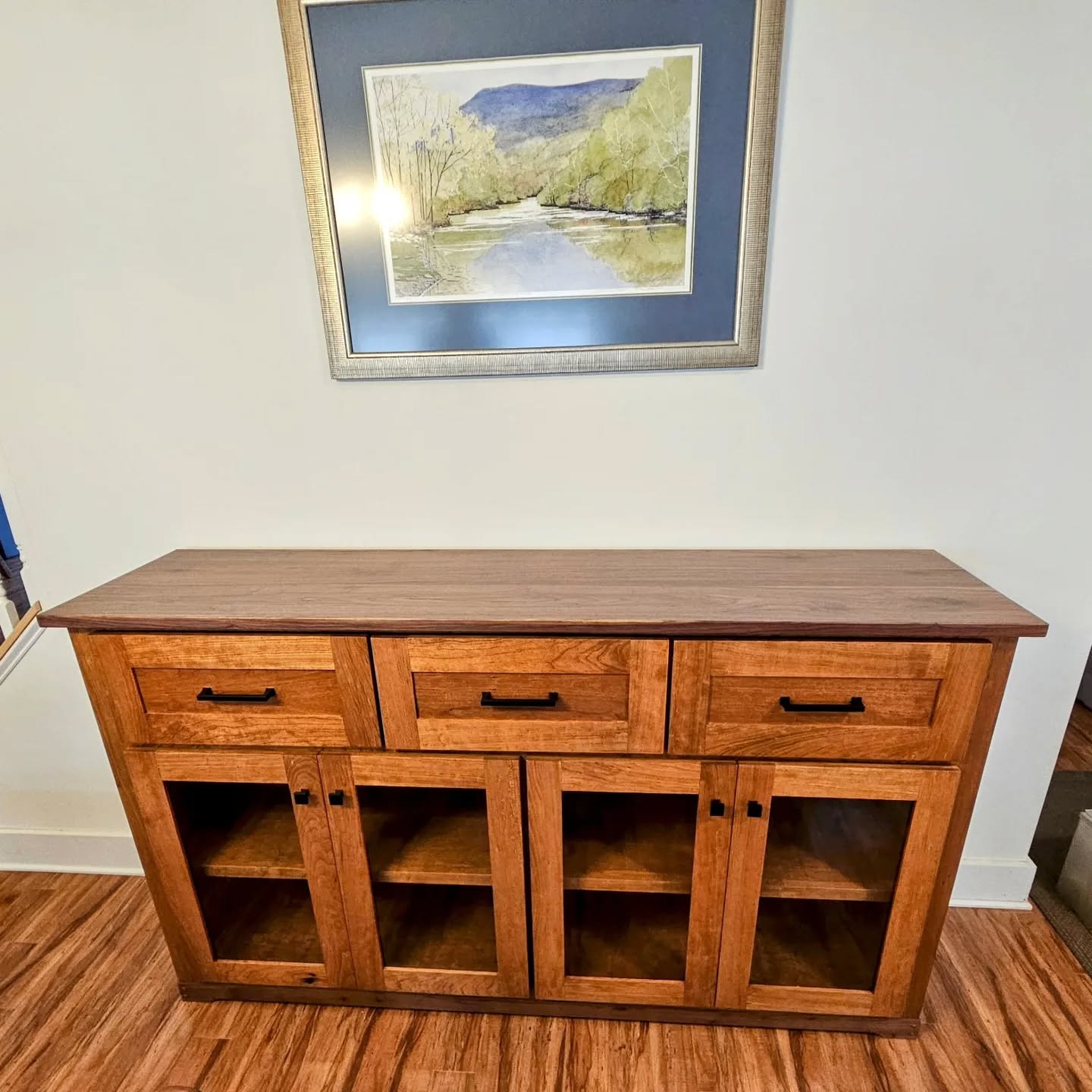 Cherry and Walnut look so good together! This piece was a joy to make, and everyone was very happy with the final result.
#localbusiness #handmade
#sawmillbusiness #woodshop #woodworking #cherrywood #blackwalnut #credenza #cabinet