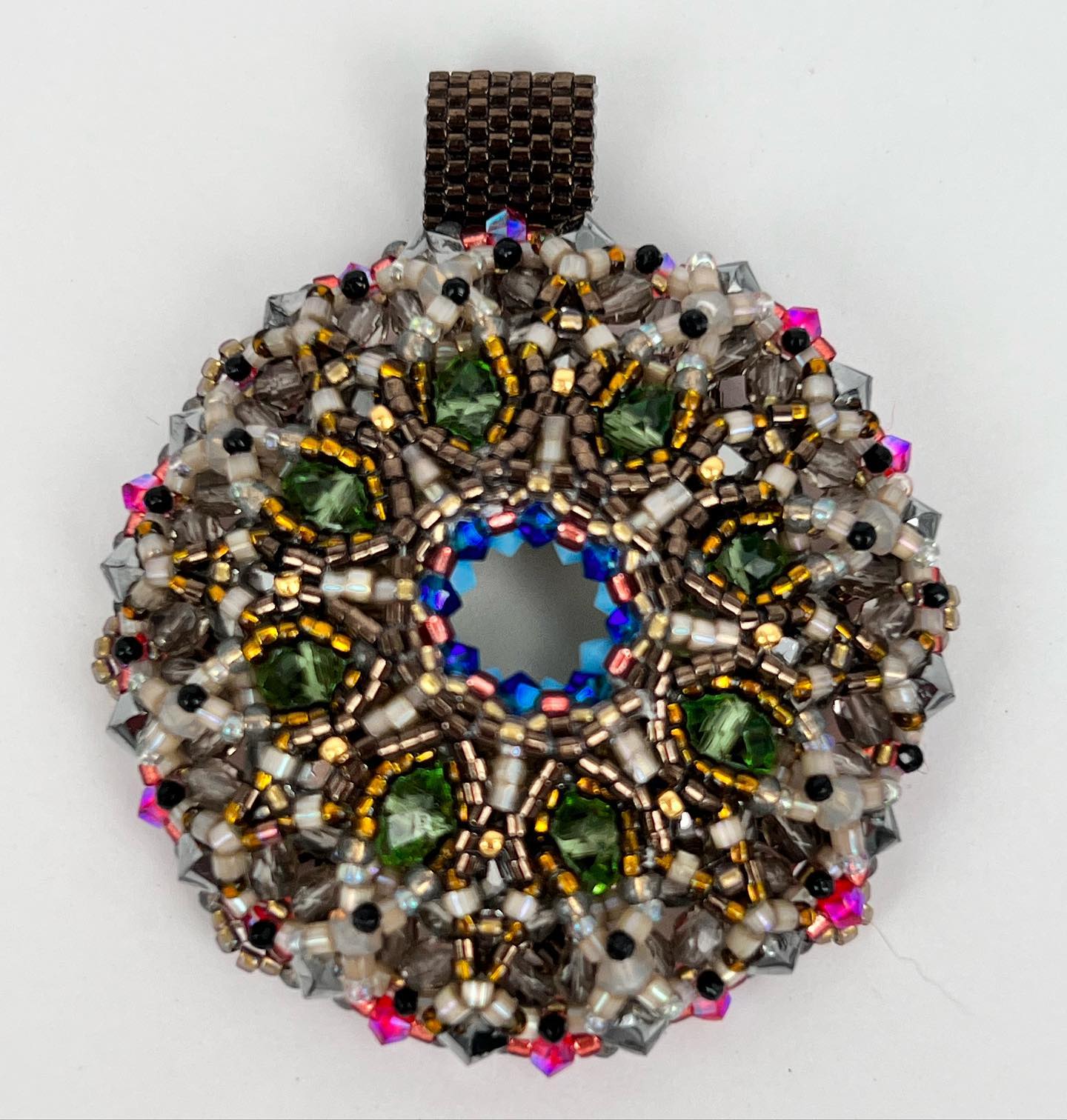 Inspired by red footed booby we saw on @galapagosisland
#oneofakindjewelry #uniquejewelry #handmade #craft #swarovski💎 #glasscrystalbeads #seedbeads #spinel #galapagos #galapagosislands #redfootedbooby #savetheboobies #galapagosboobies