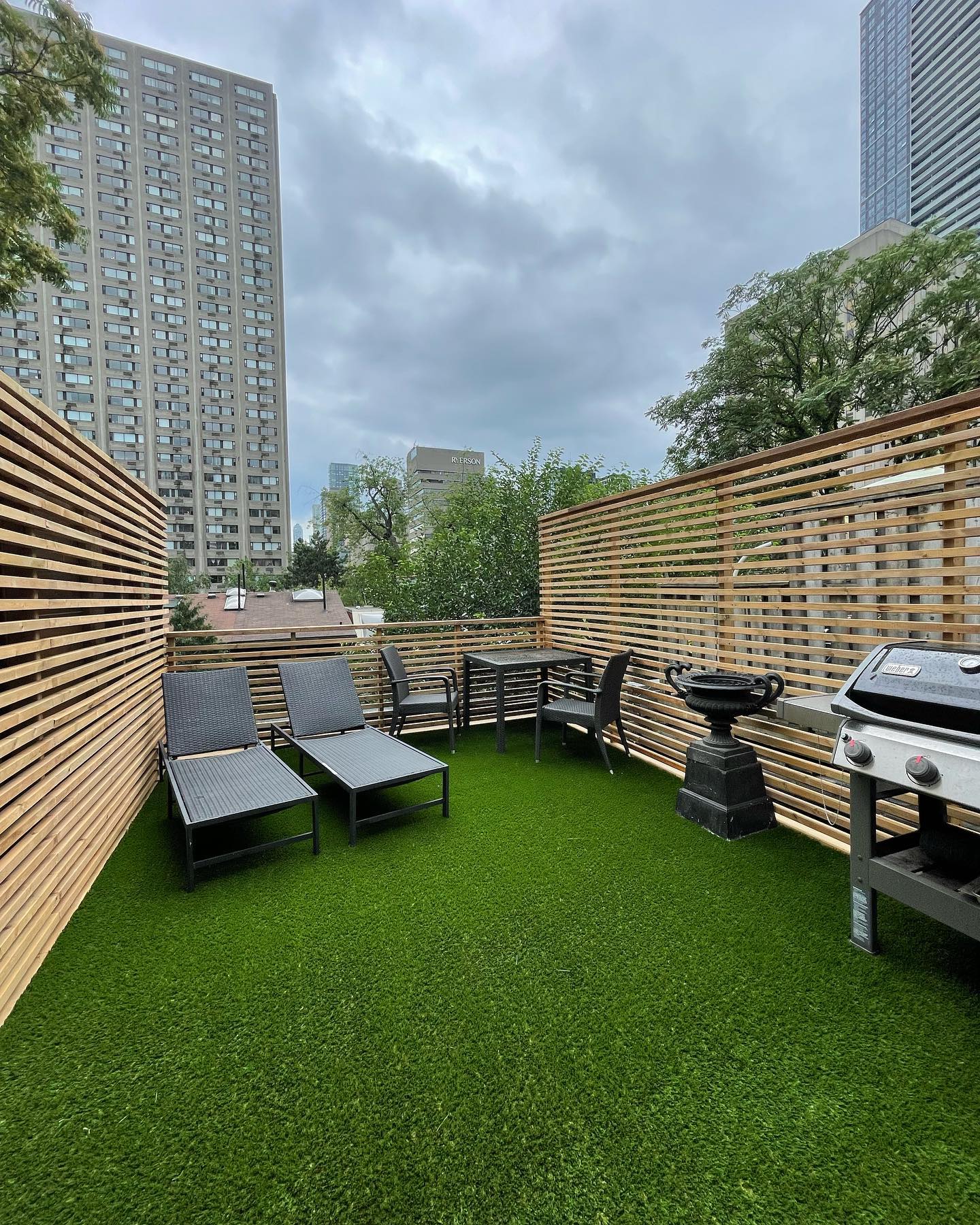 Upgrade your space ✨🌱
After ➡️ Before
#Artificiallawns.ca #nevermowagain #evabuildesign #transformation #landscaping #homeimprovement #exteriorrenovations #landscapedesign #renovation #construction #contractor #outdoorliving #gardendesign #builder #upgrade #cleaning #building #business #architecture #patio #artificialgrass #artificialturf #design #backyard #frontyard #architecture #remodel #beforeandafter #toronto