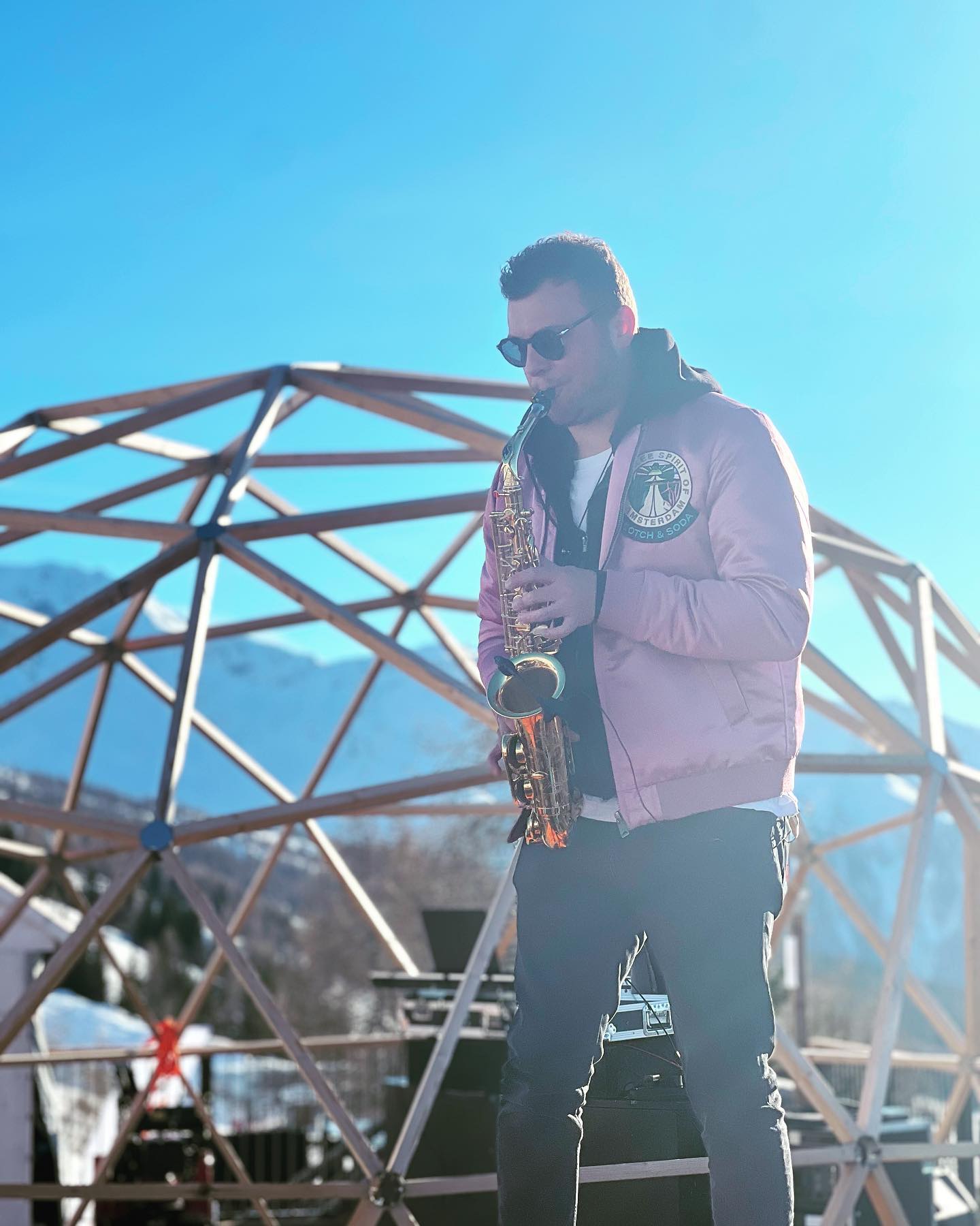 Ski, sax & sun 🎿 🎷 ☀️