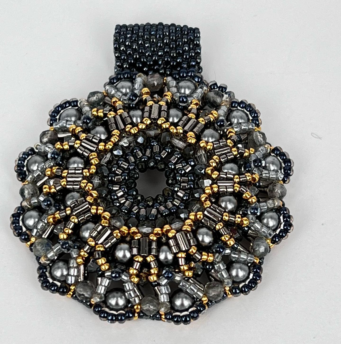 Inspired by the lava flows on @isla.bartholomew in @galapagosisland. Incredible nature!
#IslaBartolomé #galapagos #oneofakind #oneofakindjewelry #beadedjewelry #beadedpendant #pendant #handmade #handmadejewelry #craftjewelry #pearls #swarovski #swarovski💎 #seedbeads #24kgold