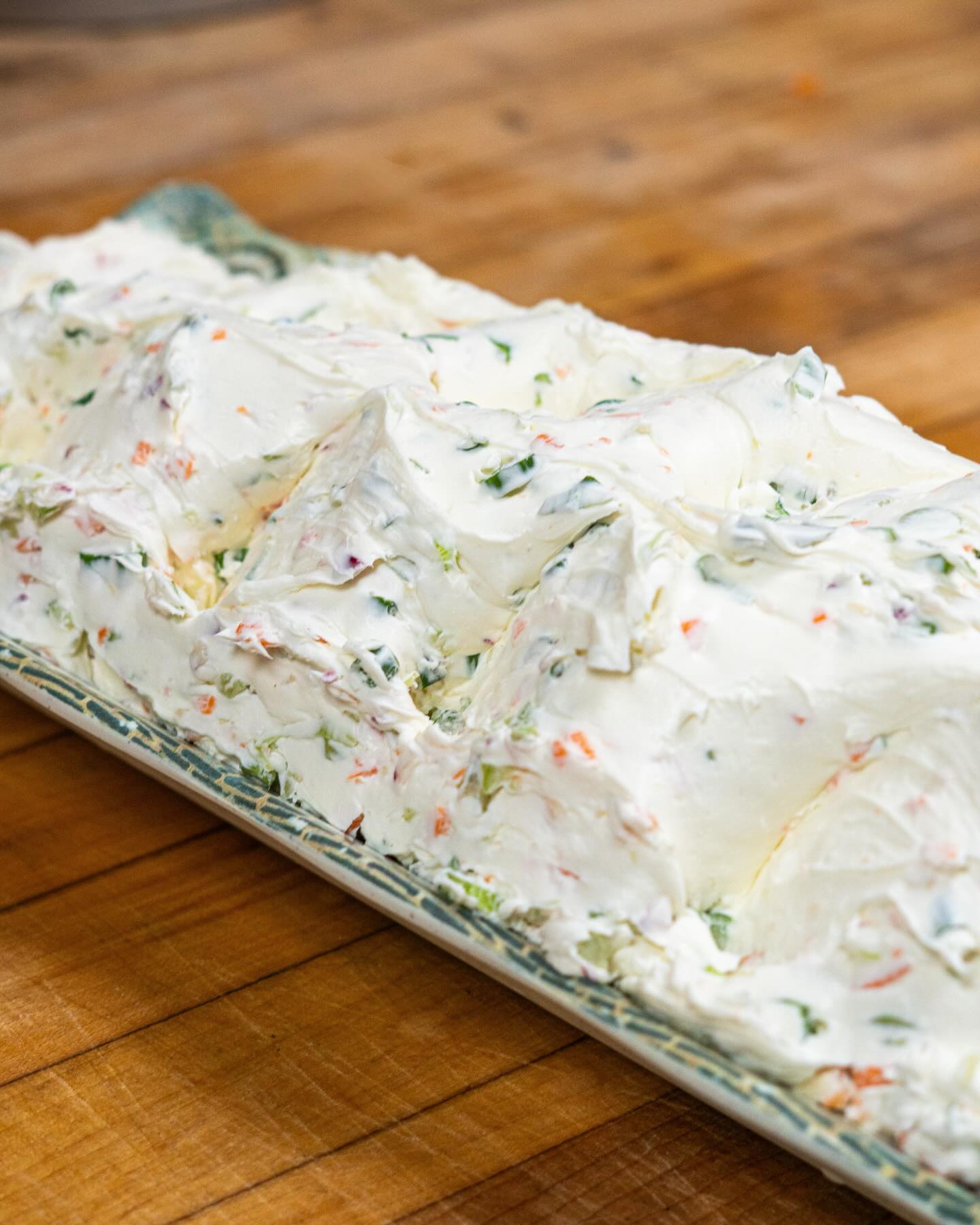 Your bagel deserves this 🥯🔥
Vegetable cream cheese loaded with flavor.
What’s your go-to bagel for this? 👇
#CinosHotBagels #bagels #creamcheese #longisland #oceansideny