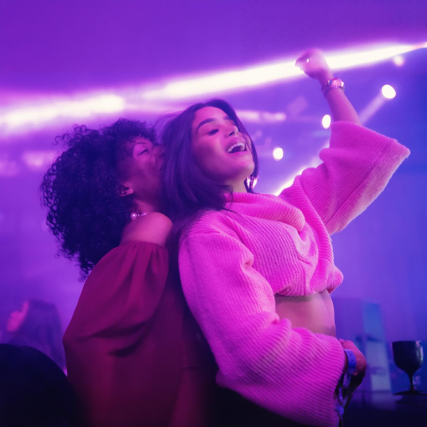 No quiero vida si no es contigo 💗
Cayó la noche en @terrazielo y estuvo tremenda 🌷Gracias a estas reinas que dieron la vida en la pista y conmigo, preciosas 💗
@vanee_gomez77 x @lizqp