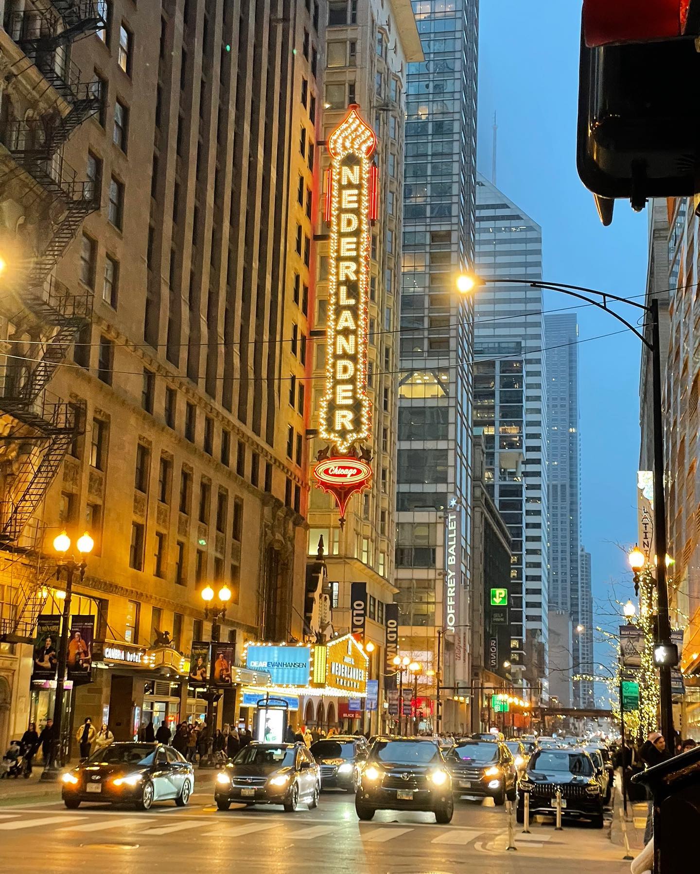 windy city, she blowinβ me kisses