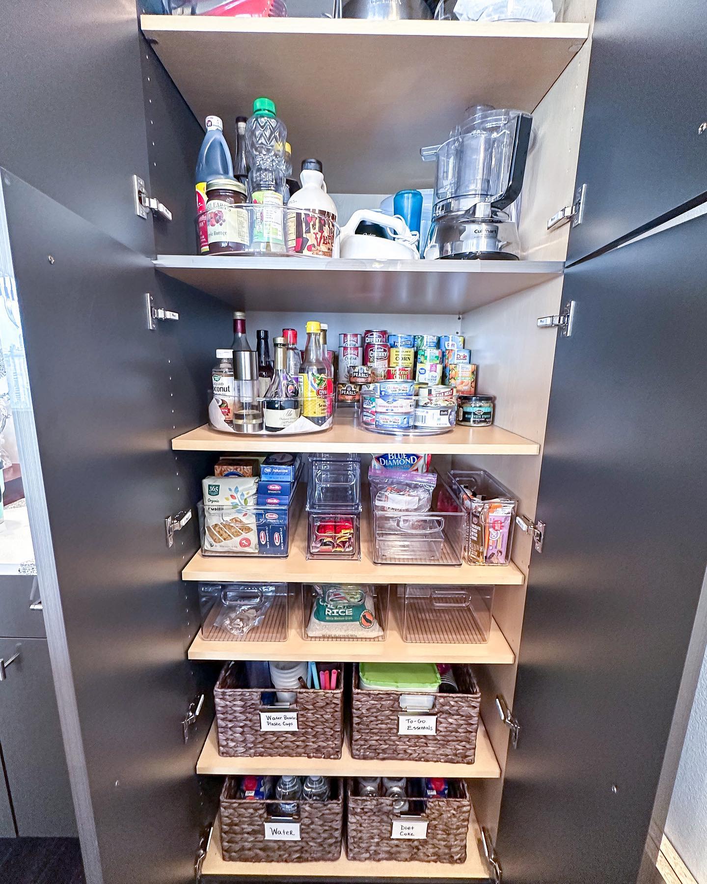 Transformation Tuesday: Deep Pantry Edition
This new pantry space is part of a gorgeous kitchen renovation.
The client gave us full creative license to strike the perfect balance of form and function.
Each member of the home provided feedback on his/her/their usage of the space which helped to come up with a system they’ll be able to maintain for the long run.
#deeppantryorganization #pantryorganization #chicagohomeorganizer #chicagoprofessionalorganizer #chicagoorganizer #chicagospacesinorder #spacesinorder #maximizespace #cutclutter #simplifylife #calmspaces #kitchenorganizing #napochicago #napo