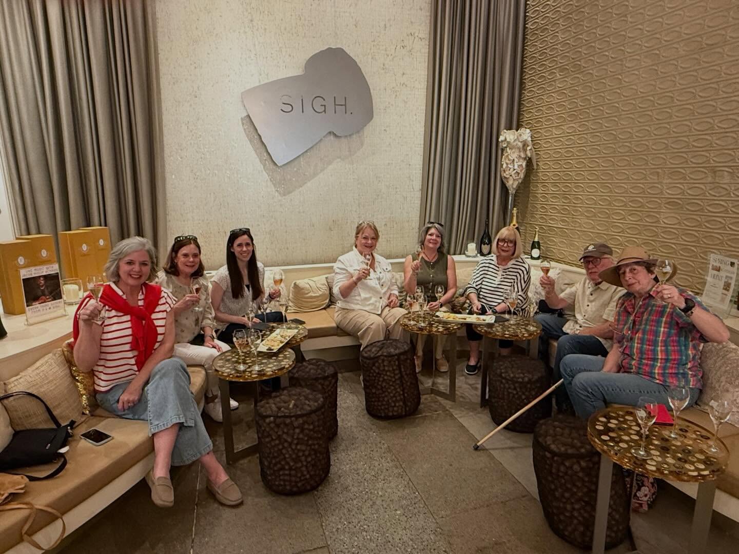 Thank you @thewulfersgrouptravel for joining us on an evening bubbles and dinner tour in Sonoma!