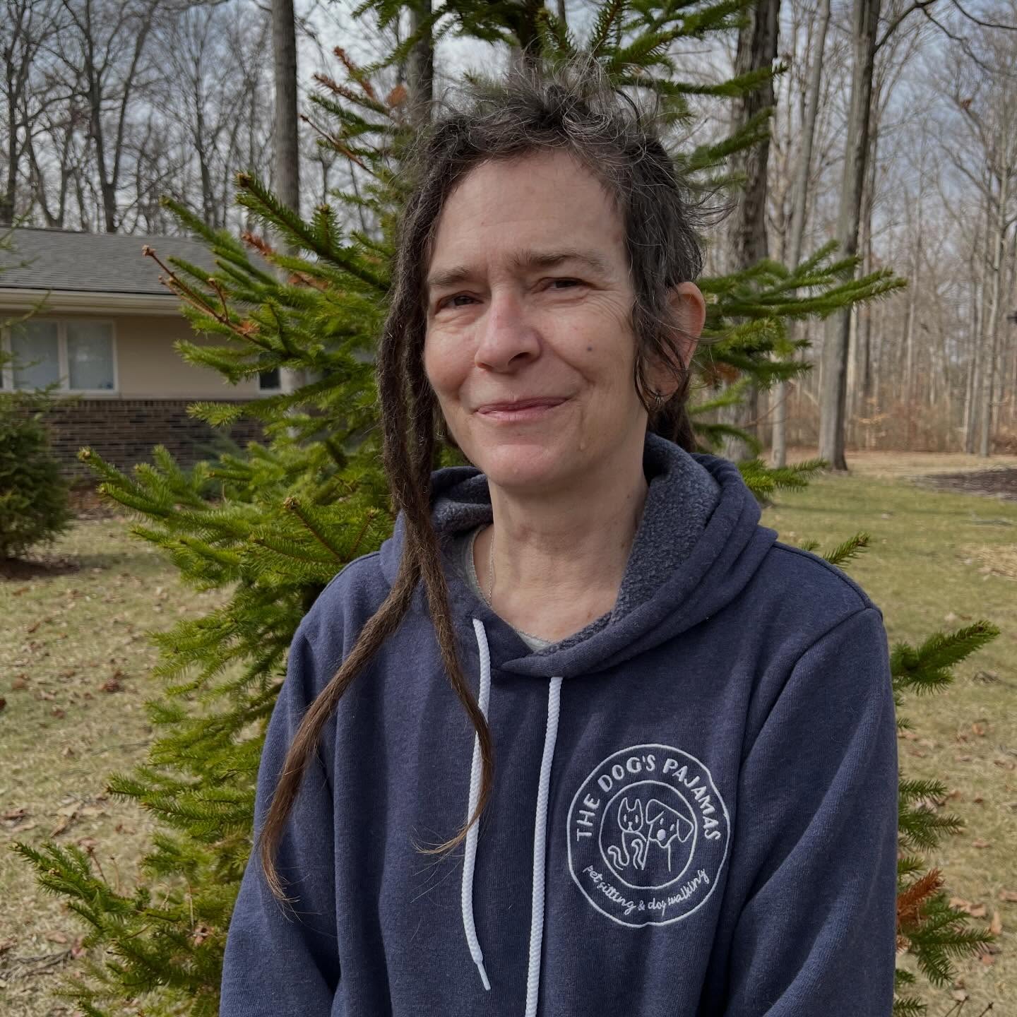 Meet Dawnell! 🐾
We’re so excited to welcome her to The Dog’s Pajamas pack. With a background in both pet sitting and animal sanctuary care, Dawnell brings a calm, compassionate presence and a whole lot of experience to every visit.
We’re always looking to grow our team with dependable, animal-loving humans—so if you (or someone you know) are interested in part-time pet sitting, we’d love to hear from you! 🐶🐱
thedogspajamas.com/jobs