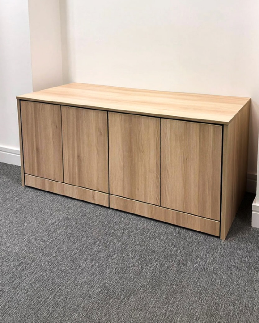 Taking a moment to appreciate the subtle woodgrain tones of Light Lakeland Acacia across our credenza modules - it’s light, modern, and effortlessly versatile.
Discover more eye-catching mfc finishes:
➡️ www.freewall.co.uk/resources
#newfinishes #decorative #storagewall #workplacedesign #credenzas