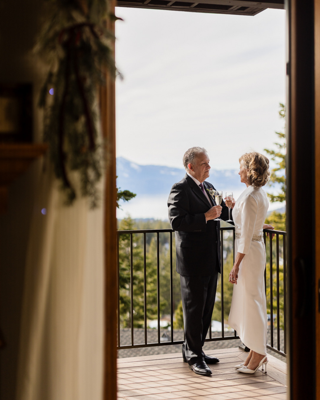 Lake Tahoe, unscripted and unforgettable. I’m C.J., your planner-photographer — I keep things simple so you can be present. Link in bio. Tell me: what moment would you never want to miss on your day? 💍📷🏔️🌲
#LakeTahoeElopement #SierraNevadaWeddings #ElopementPhotography #CJVarelaPhoto #AdventureWeddings #TimelessPhotos #WeddingPlanningTips #SayYes