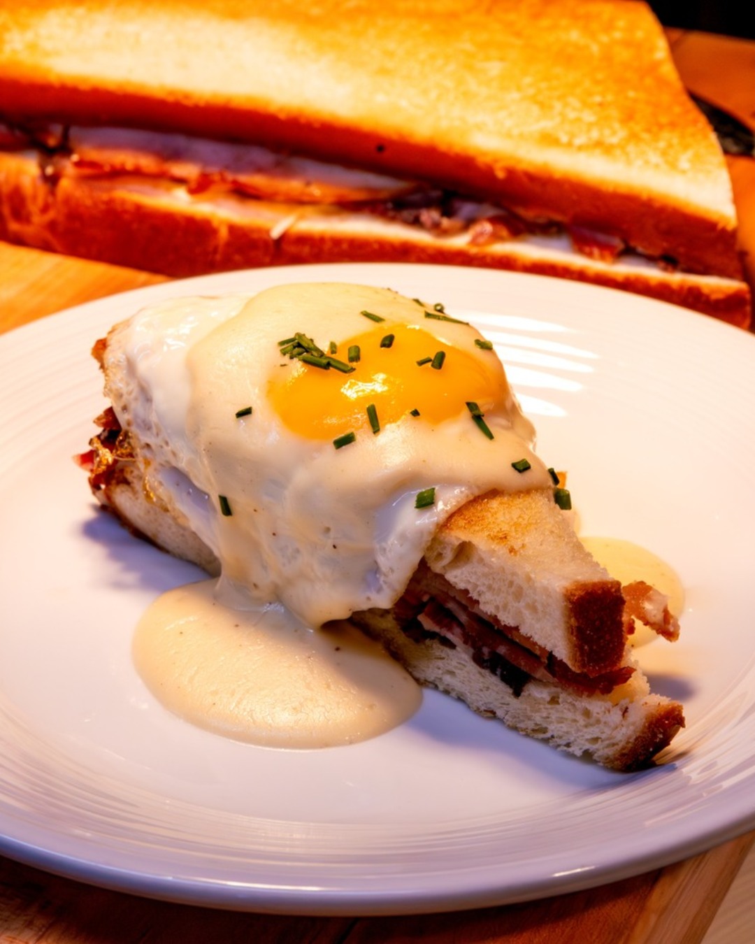 A good brunch knows its way around an egg. Crisped at the edges and set just right over the Croque Renegade. Folded into made-to-order omelets. Gently perched atop a proper benedict. Even shaken into a cocktail, if the moment calls for it.
However you take your eggs, we'll have them ready.
Brunch Buffet 10 AM - 2 PM Saturday & Sunday