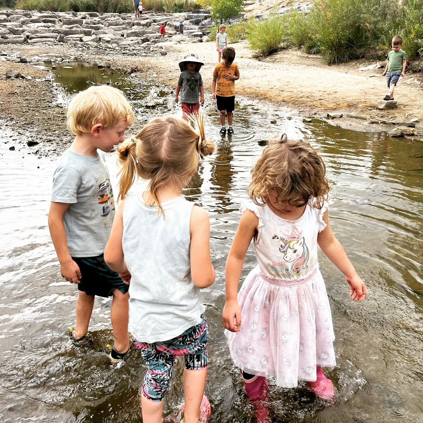 We have a few spots left to join us for summer sessions!
Does your kiddo love to get messy? To climb trees, dig in sand, and splash in creeks? What better way to spend some of your summer than with other kiddos who do too!
We can't wait to splash in the Cherry Creek together!
#outdooreducation #naturebasedpreschool