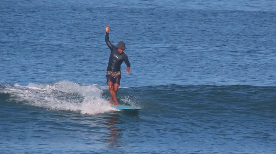 Surf eat sleep
#surf #surfbali #surfcanggu #surflessons #bali #baliindonesia #canggu #canggulife #canggubali #batubolongbeachcanggu