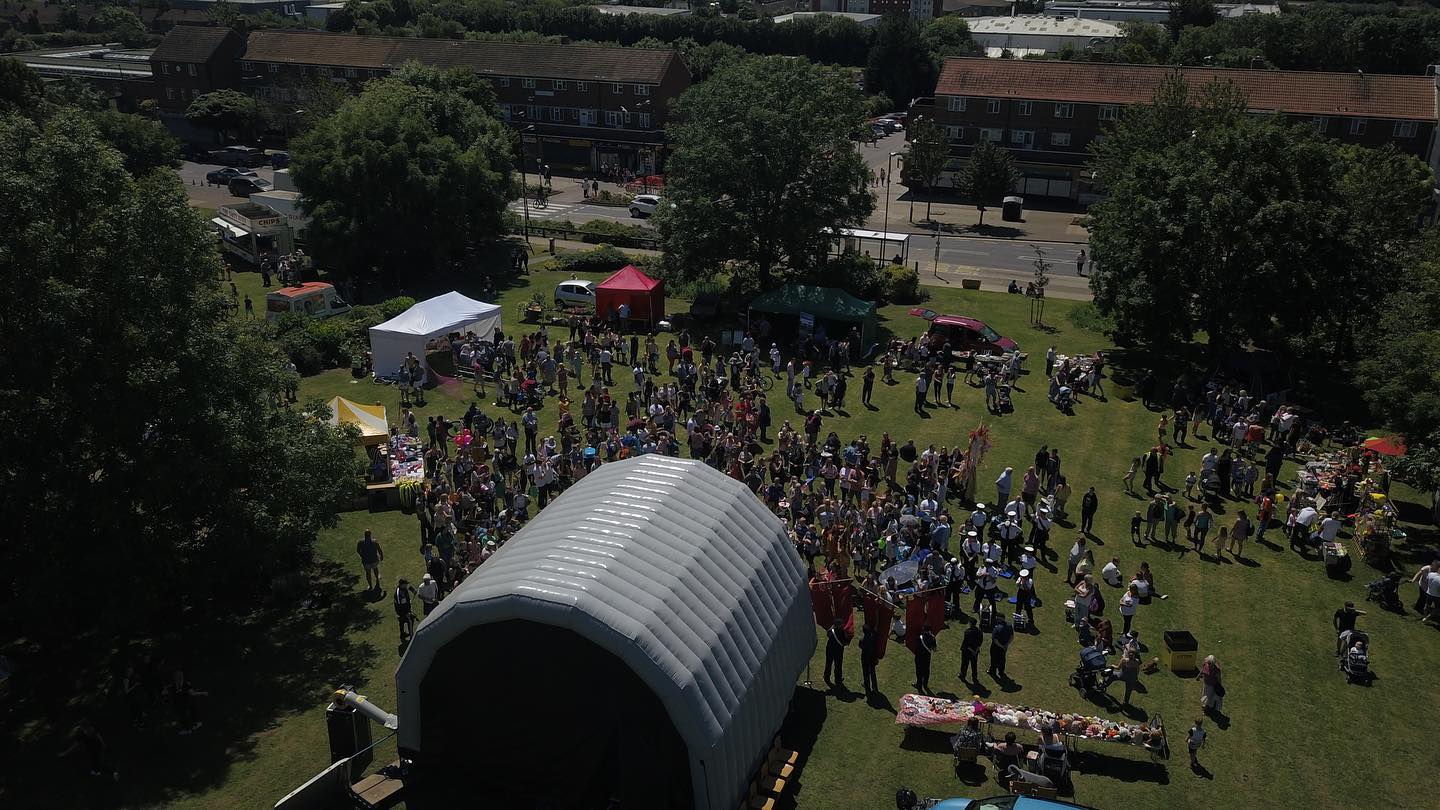 We’re looking forward to taking our favourite 7m x 7m inflatable stage into pub gardens this summer! Being an inflatable, we can get it into most places! And it still has a good amount of performance space!
Drop us a message to see if we can help your event this summer! A few remaining dates! #stage #festival #beergarden #pub #fullers @fullers #sun #music #band #comedy